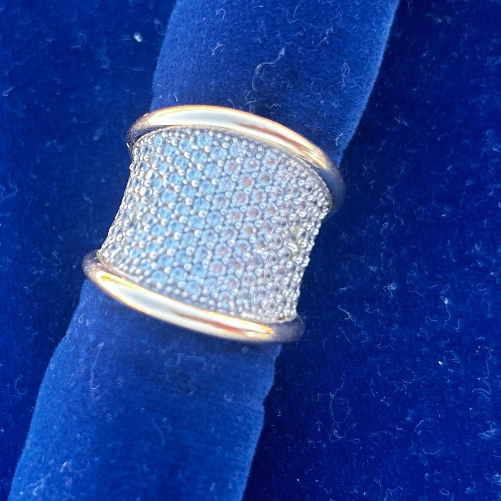 Ring of 925 rhodium-plated sterling silver and 18-carat gold with zircons,